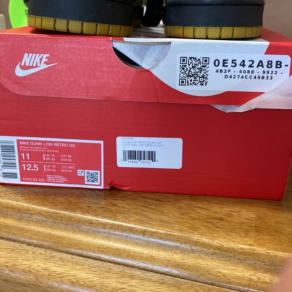 Dunk - Picture 7 of 7